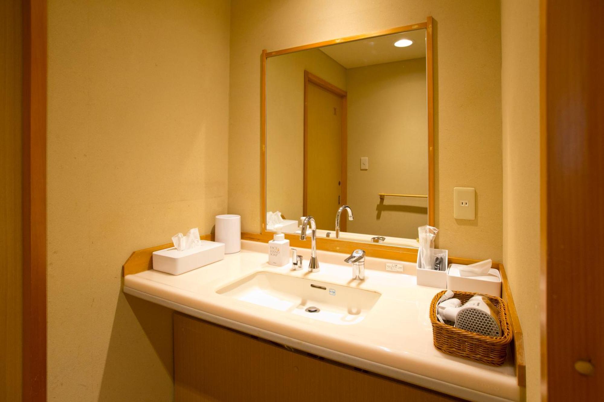 山荘 風の杜 Sanso Kazenomori Hotel Minoh Exterior photo
