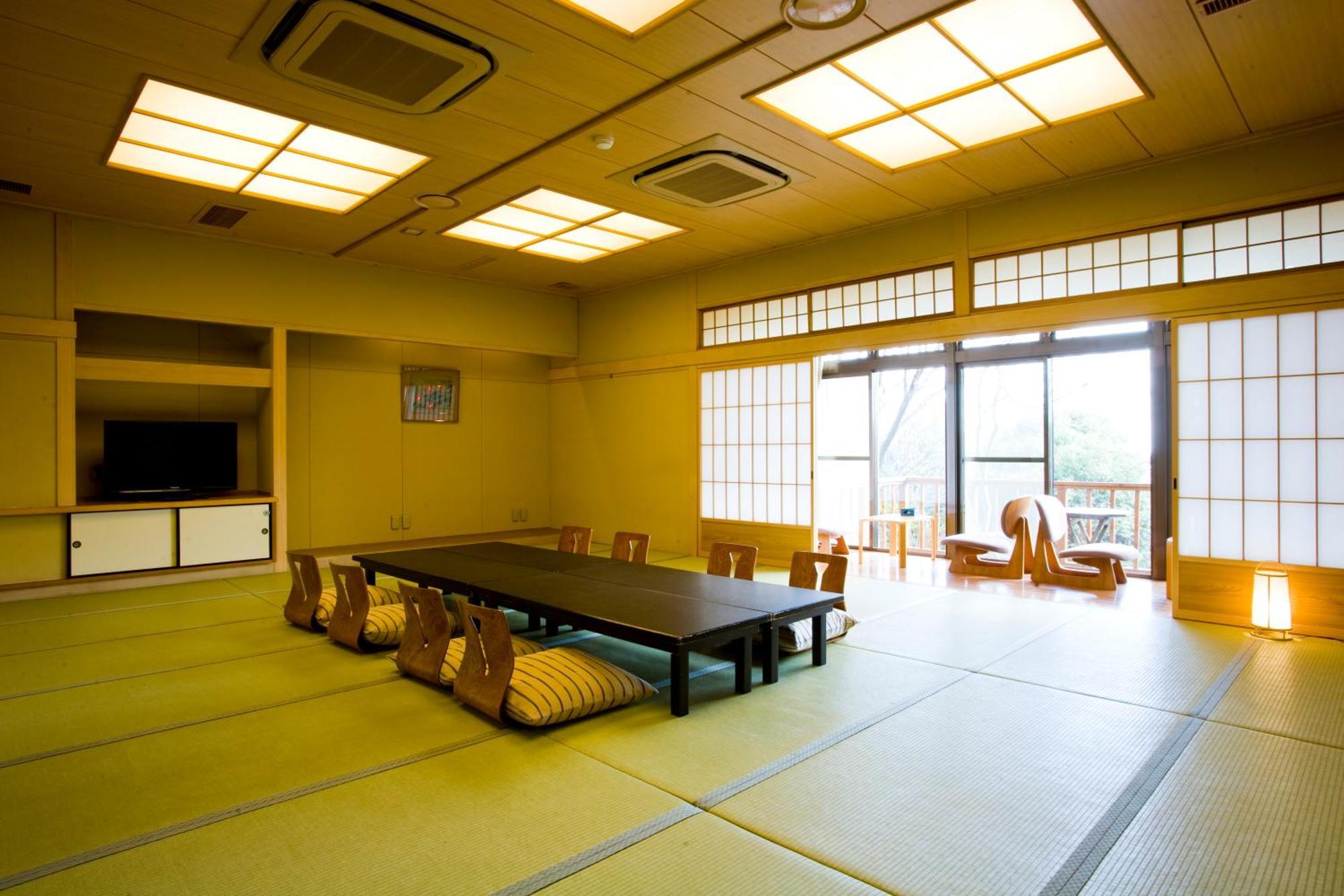 山荘 風の杜 Sanso Kazenomori Hotel Minoh Exterior photo